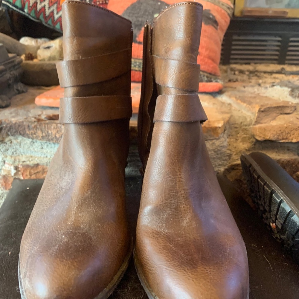 Heeled booties - Picture 4 of 6